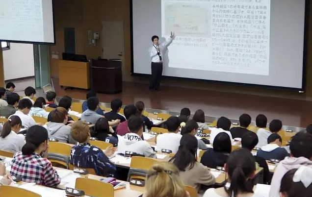 为根底理学与高度重视数学物理化学等根底学科建设